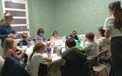 Talleres de reciclaje con Juventud para fomentar hábitos responsables con el medio ambiente y el respeto por la naturaleza